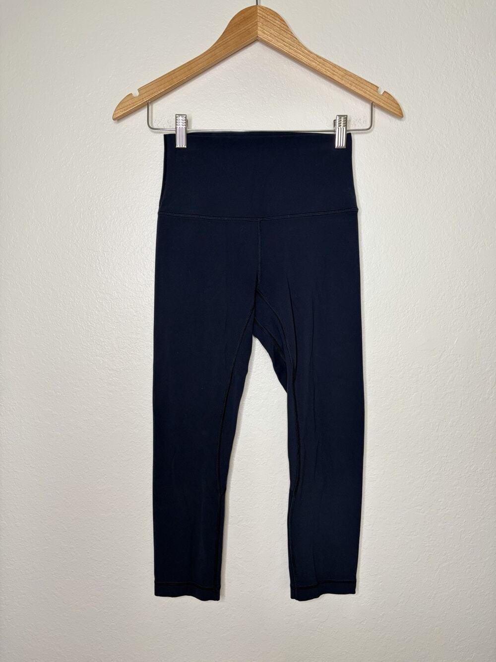Lululemon Align Cropped Legging in Navy Size 4